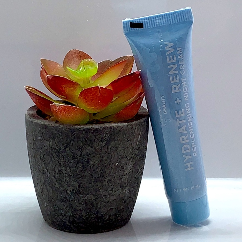 5/$25 GLOW ON 5TH HYDRATE + RENEW  Night Cream - Picture 7 of 8